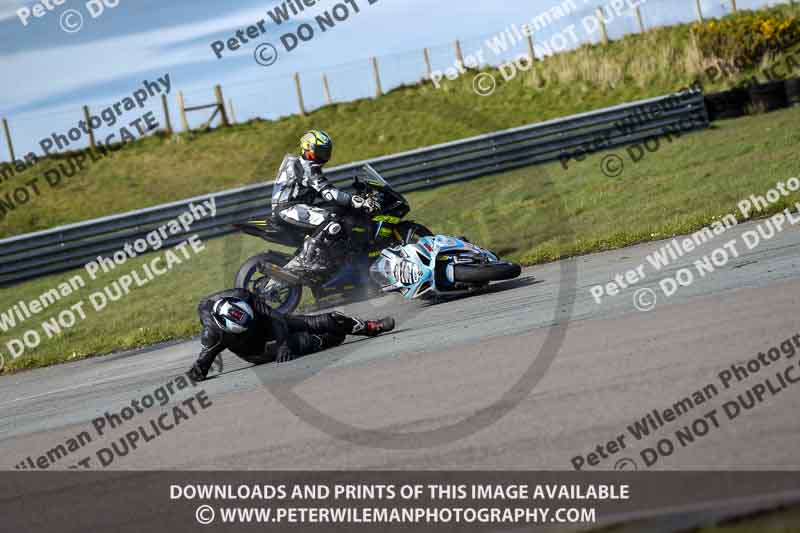 anglesey no limits trackday;anglesey photographs;anglesey trackday photographs;enduro digital images;event digital images;eventdigitalimages;no limits trackdays;peter wileman photography;racing digital images;trac mon;trackday digital images;trackday photos;ty croes